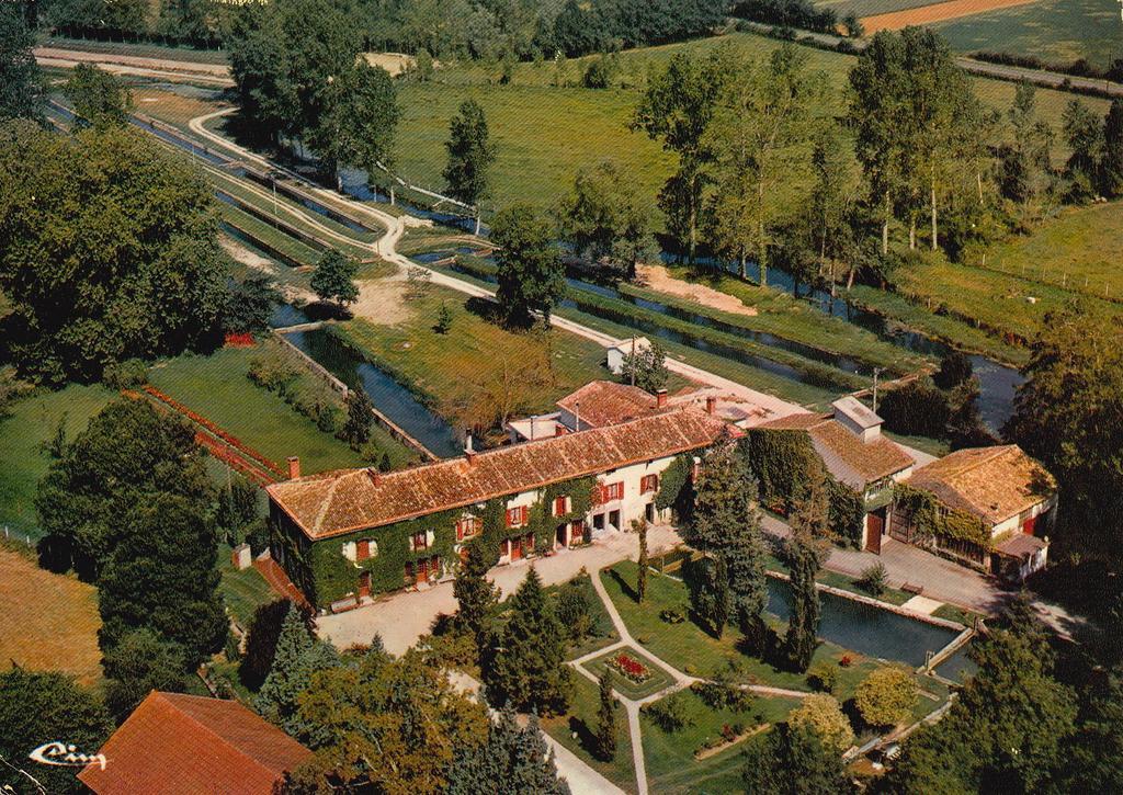 Вілла Moulin De Coupigny Fontenille-Saint-Martin-d'Entraigues Номер фото